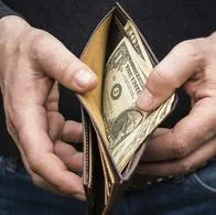 Dólar hoy 23 de agosto cayó, a la espera de una reunión clave