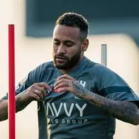 Neymar con el Al-Hilal, donde no ha podido debutar por una lesión muscular.