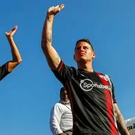 Lucas Moura y James Rodríguez estrellas del Sao Paulo, que ya fueron inscritos en la Copa Sudamericana y pueden jugar contra LDU.