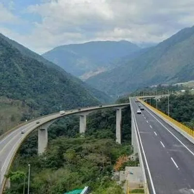Reapertura vía Bogotá-Villavicencio, horario en que podrán transitar vehículos de carga y vía para particulares.