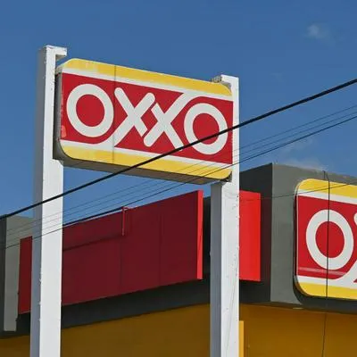 Abrirán tiendas Oxxo en Colombia y dicen la diferencia con Éxito, Ara y más marcas.