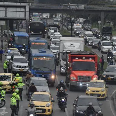Bogotá hoy: trancón en la Boyacá hoy 24 de agosto por cierre de vía al Llano