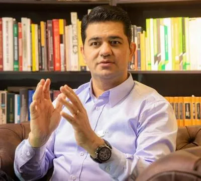 Candidato de Medellín propone alianza contra Federico Gutiérrez, que lidera encuestas.