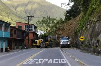 Cierre de la vía Bogotá-Villavicencio. En relación con movilidad y Transmilenio.