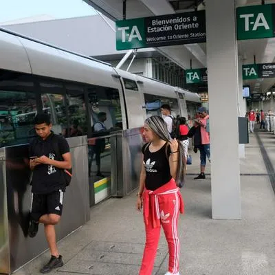 Metro Medellín permitirá pagar con código QR en cualquier estación del servicio