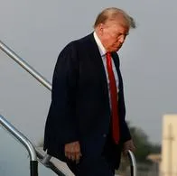 El expresidente estadounidense Donald Trump, llegando al condado de Fulton, donde fue procesado en una cárcel.