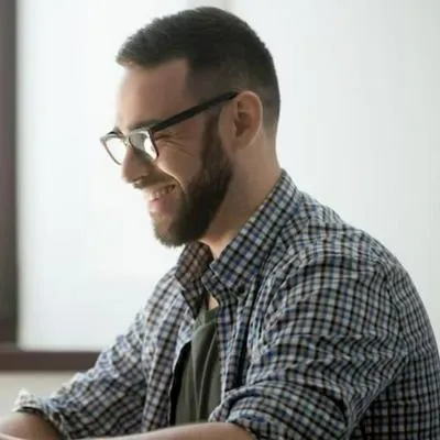 Conozca las 5 ofertas de empleo a las puede aplicar hoy para 'community manager' en distintas empresas y qué salarios ofrecen.