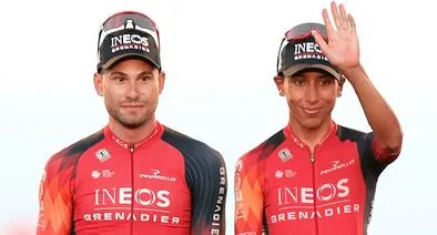 Egan Bernal, que fue el más aplaudido del Ineos en presentación de Vuelta a España 2023