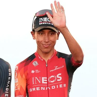 Egan Bernal, que fue el más aplaudido del Ineos en presentación de Vuelta a España 2023