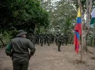 Paramilitares. En relación con personas investigadas por vínculos.