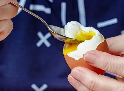 Comer huevos diariamente: ¿bueno o malo para el organismo? Información que debe conocer si incluye este alimento en sus desayunos de todos los días.
