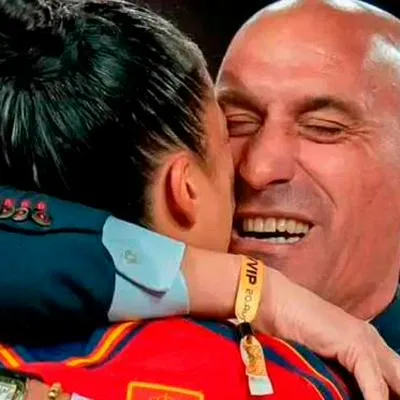 Vea las polémicas frases de Luis Rubiales, presidente de la Federación Española de Fútbol, luego de besar en la boca a Jenni Hermoso, jugadora.