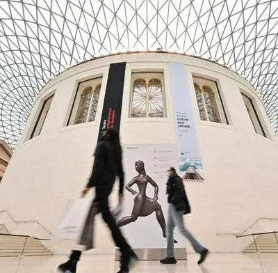 Director del Museo Británico renunció tras escándalo de los robos a lo largo de los años.