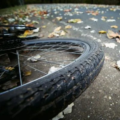 Hombre en bicicleta murió luego de un accidente con un tractocamión en la vía de Cajicá-Tabio.