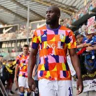 Chelsea le busca equipo a Romelu Lukaku debido a que no está en los planes del equipo. Roma y FC Barcelona interesados en el jugador belga.