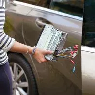 Robaron el computador a dos carros: la alarma se encendió, pero nadie apareció.