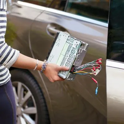 Robaron el computador a dos carros: la alarma se encendió, pero nadie apareció.