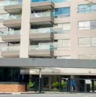 Hombre salió al balcón y recibió una bala perdida: fatal coincidencia.