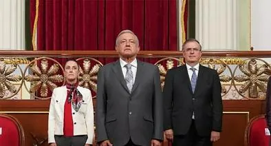 AMLO felicita a 'corcholatas' de Morena