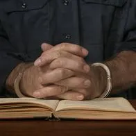El libro que más leen los presos de la cárcel La Modelo, bibliotecario lo reveló