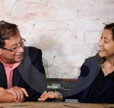 Gustavo Petro junto a Íngrid Betancourt, cuando la excongresista le dio su apoyo para la campaña de 2018.