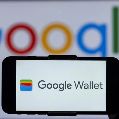 Google lanzó su billetera digital, la cual permitirá guardar tarjetas, tiquetes y mucho más. 