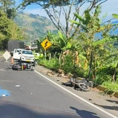Accidente de tránsito: dos motociclistas se chocaron y uno murió en Ibagué