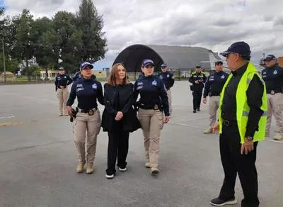 Así fue el traslado de la diseñadora Nancy González de El Buen Pastor hacia EE. UU.