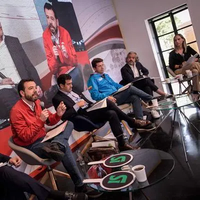 Candidatos firman en debate carta para frenar el Corredor Verde de la séptima, ¿quién no firmó?