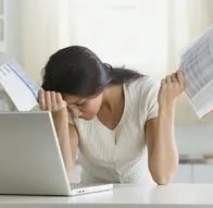 Las deudas impactan en la salud mental y física, expertos dan recomendaciones para tratarlas.