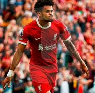 Las dos anotaciones con las que Luis Díaz compite por el premio a mejor gol del mes en Liverpool