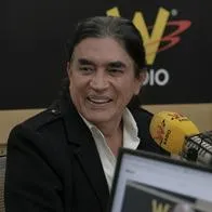 El candidato a la Alcaldía de Bogotá Gustavo Bolívar, quien se quejaba de la gasolina cara.