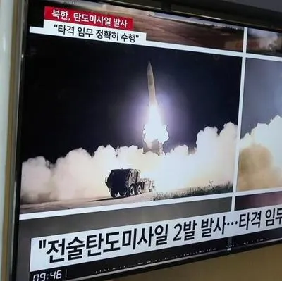 Corea del Norte dispara dos misiles balísticos y amenaza a su vecina Corea del Sur