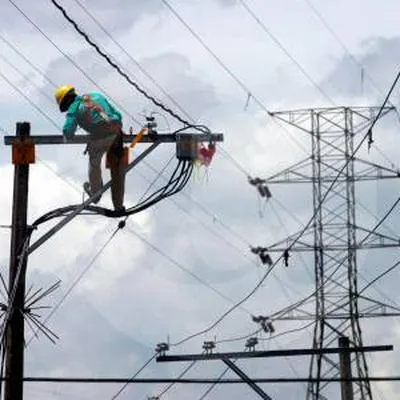 obierno Nacional desmintió la crisis financiera del sector energético del país y aseguró que bajará las tarifas en los servicios en regiones de Colombia.