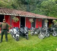 Policía descubrió un deshuesadero de motos escondido en una finca de Barbosa