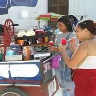 Con raspao y limonada, costeños mitigan ola de calor que golpea con nuevo registro.