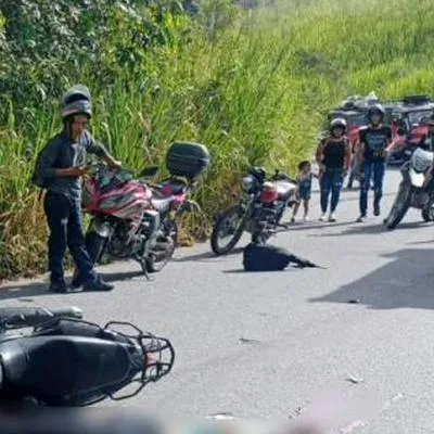 Joven acaba de fallecer tras accidente en Ibagué: habría chocado contra una camioneta en su moto.