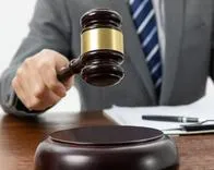 Qué es una sucesión de bienes en Colombia, cómo funciona y se reparte en Colombia a herederos y familiares 
