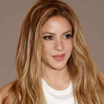 Foto de Shakira, en nota de que la cantante dejó atrás a Gerard Piqué y asombró por gesto con Arsenal de Inglaterra