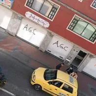 Nuevo caso de graffitis de AGC y llamadas extorsivas en comercios del sur de Bogotá