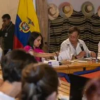 Laura Sarabia, con el presidente Gustavo Petro y el ahora ministro Mauricio Lizcano.