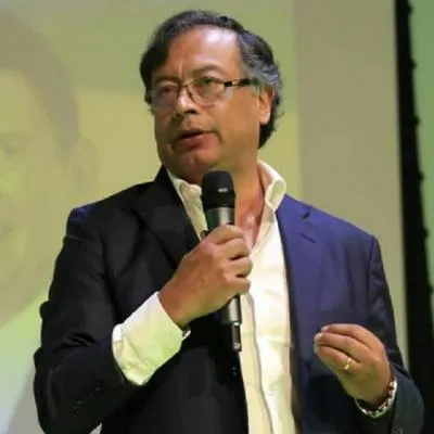 Alias 'gafas', carcelero de Íngrid Betancourt, será gestor de paz