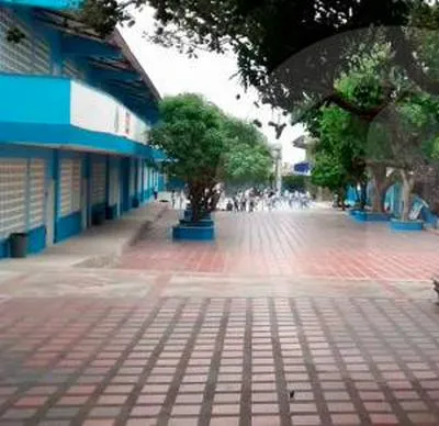Colegio Sarid Arteta de Barranquilla, donde un hombre entró armado buscando a presunta agresora de su hija.