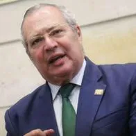 Gustavo Petro recibe duro llamado del presidente del senado Iván Name: esto dijo