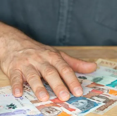 La Dian recaudó en impuestos en 2023 34 billones de pesos, 36 % más que en 2022. En estos rubros se gasta el Gobierno el dinero de los colombianos.