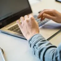 Joven gana más de 113.000 dólares con segundo trabajo