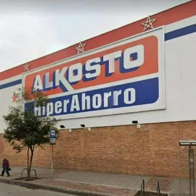 Foto de Alkosto, en nota de bodega de ese supermercado con remates tiene aviso con datazo: dónde queda y cuándo abre