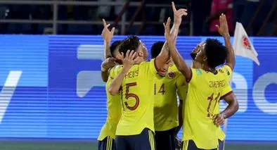 Jugadores de Selección Colombia se verían más flacos o gordos según su número de camiseta