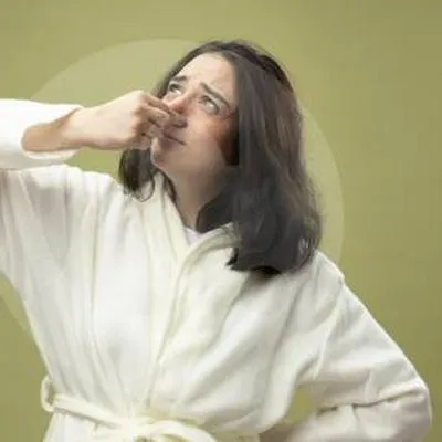 ¿La ropa le huele a humedad? Recomendaciones para evitar el mal olor