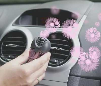 Cómo hacer un ambientador casero para poner en el carro: paso a paso fácil para crear una fragancia agradable para el vehículo.